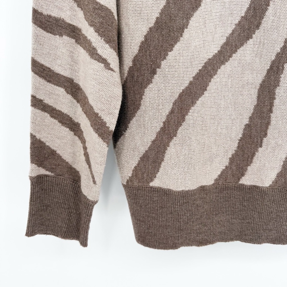 Tahari Neutral Zebra Print Wool Blend Pullover Sweater Medium - Picture 3 of 7